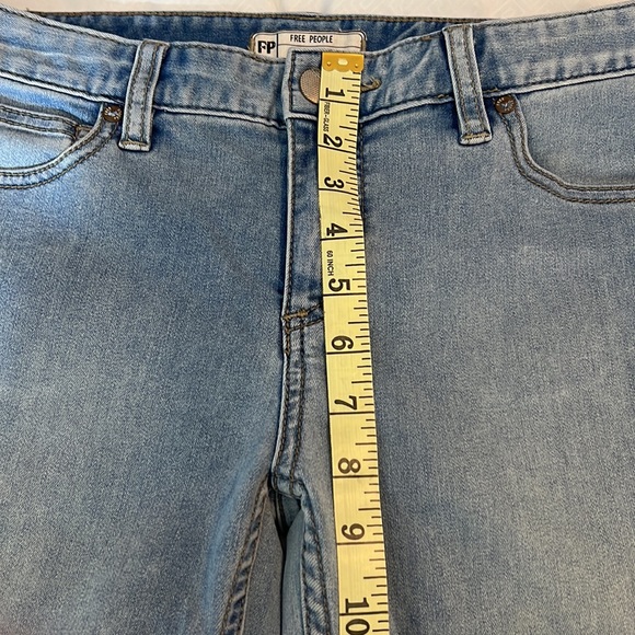 Free people young women jeans. - Picture 10 of 10